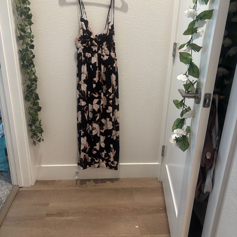 Elegant Black and Cream Floral Maxi Dress